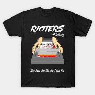 rioters T-Shirt